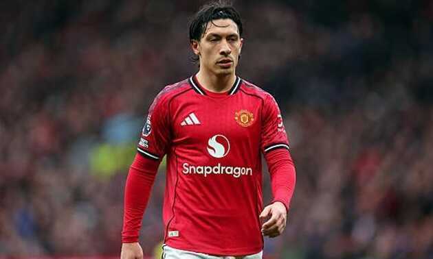 Carrick xác nhận Martinez chưa sẵn sàng đấu Newcastle