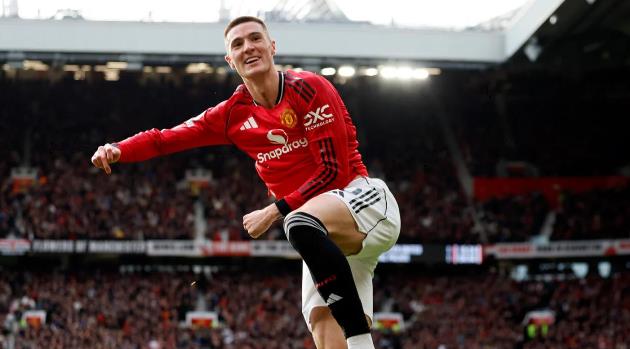 Chỉ trích Sesko, cựu HLV Tottenham phải công khai xin lỗi