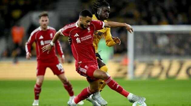 Gerrard chê hàng công Liverpool vô hại sau trận thua Wolves