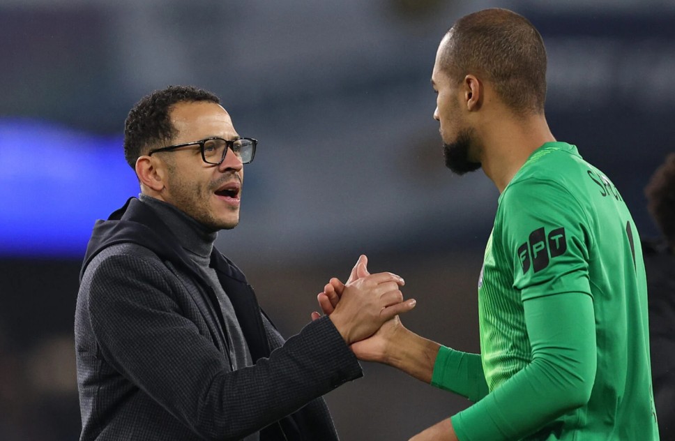 Mikel thúc giục Chelsea mua thủ môn mới thay Sanchez