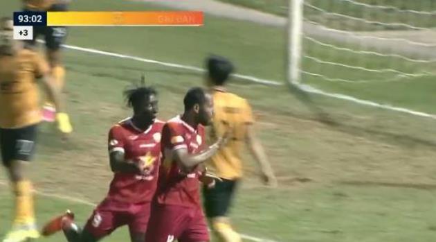 Helerson lập công phút bù giờ, Hà Tĩnh thắng nghẹt thở Thanh Hóa