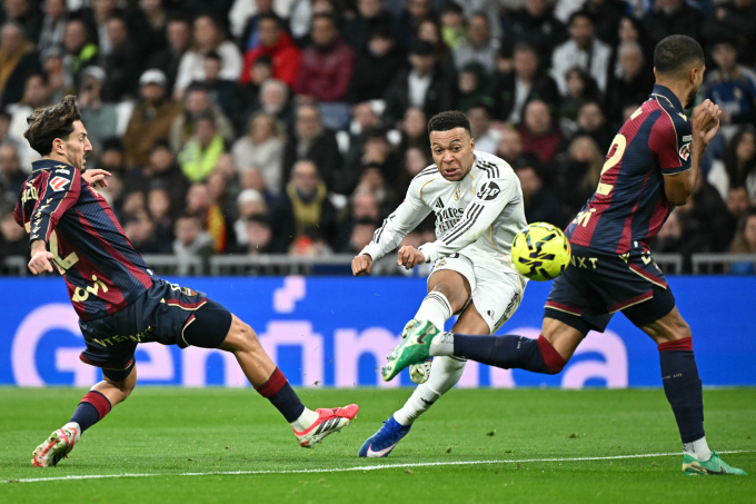 Mbappe và Real mâu thuẫn về ca chấn thương đầu gối trái