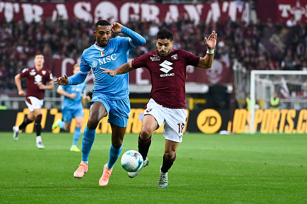 Soi trận Napoli vs Torino: Quyết tâm đòi nợ