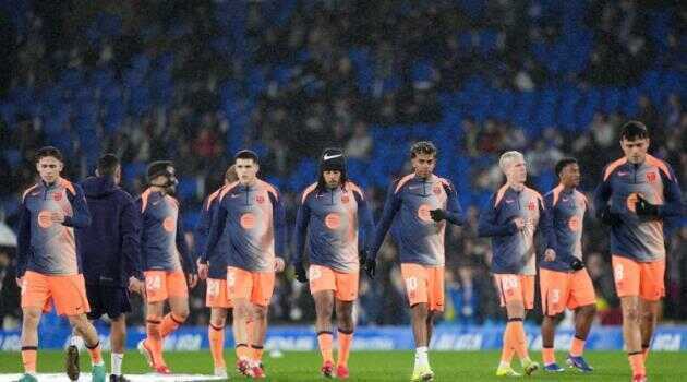 Hansi Flick phải trổ tài ~liệu cơm gắp mắm~ trước Bilbao