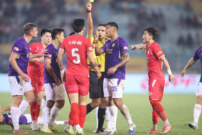 Công an Hà Nội thua trận đầu ở V-League 2025-2026