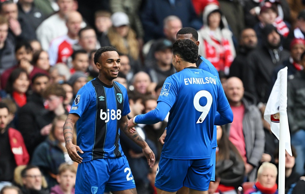 Arsenal bất ngờ thua Bournemouth, cuộc đua vô địch thêm kịch tính