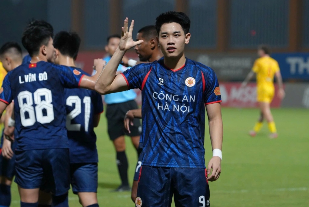 Đình Bắc ghi bàn cho CLB CAHN, CLB Ninh Bình giành 3 điểm - 2