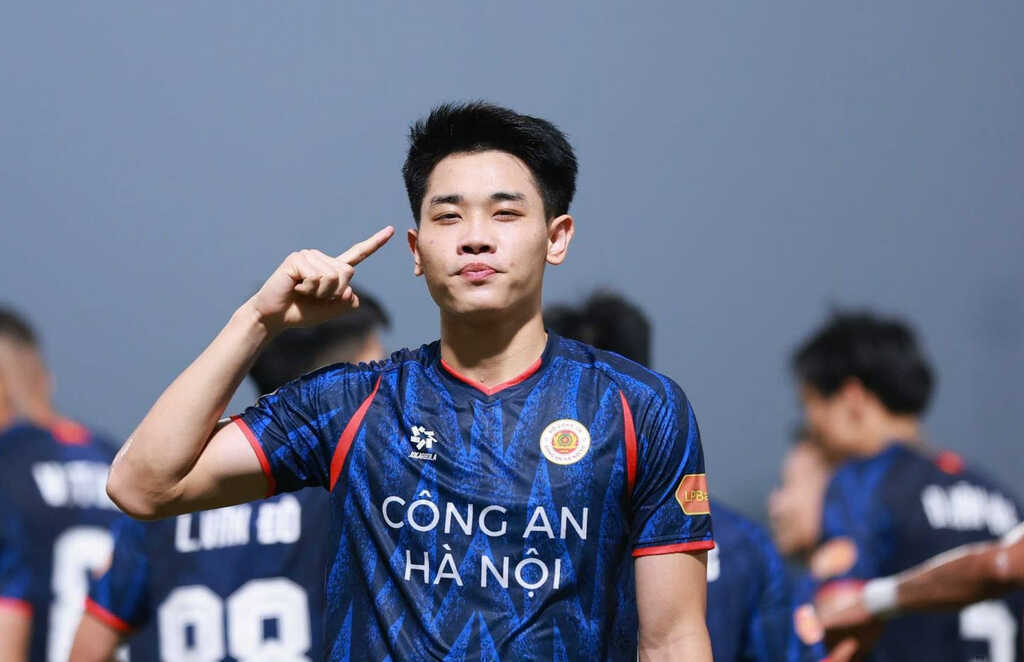 Đình Bắc lập công, CAHN tuột chiến thắng trước PVF-CAND