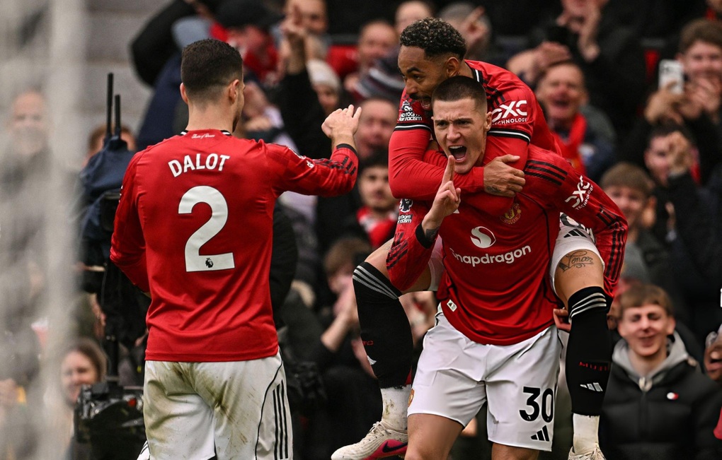 Kịch bản Man Utd đoạt vé dự Champions League trong tháng 4