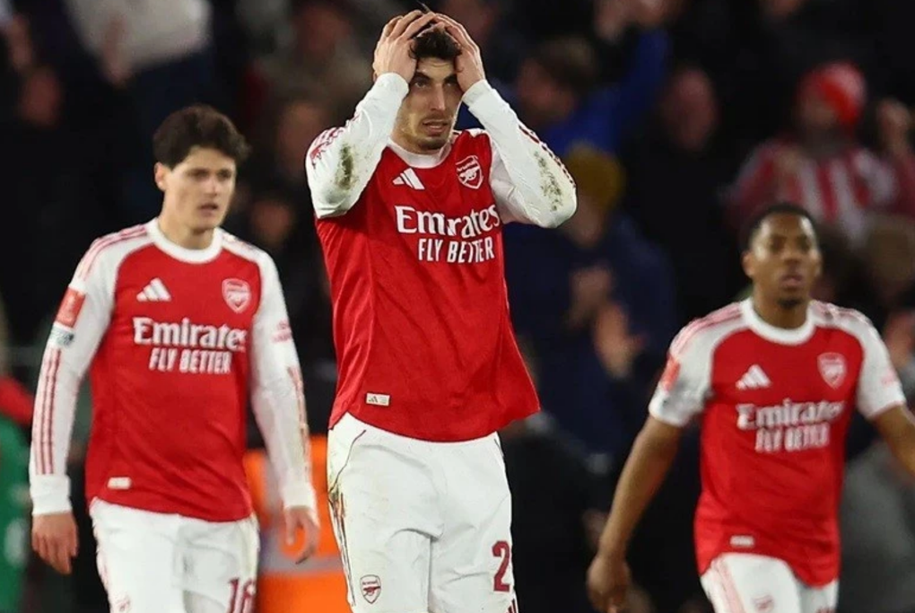 Siêu máy tính dự đoán cuộc đua vô địch giữa Arsenal và Man City