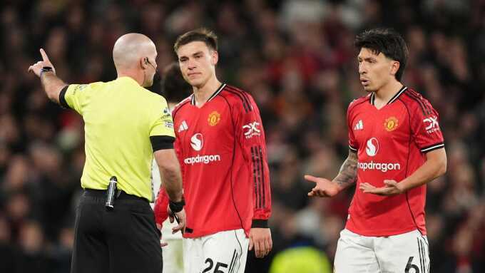 Carrick: `Thẻ đỏ cho Lisandro là điều nực cười`