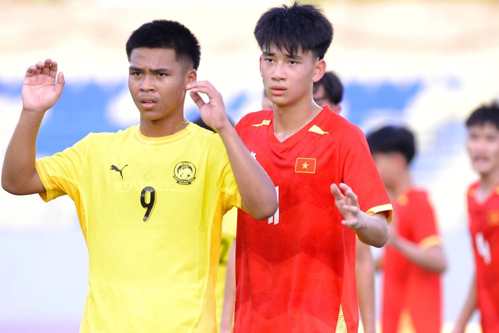 CĐV Malaysia: “Trình độ đội nhà thua kém quá xa bóng đá Việt Nam”