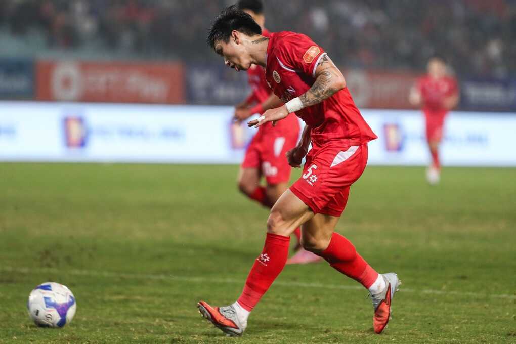 Đoàn Văn Hậu nhận án treo giò ở V-League