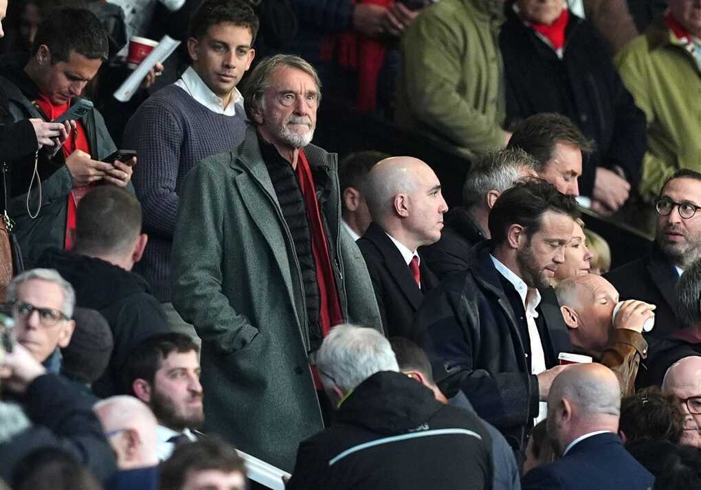 Man Utd thi đấu thất thường, HLV Carrick đối mặt nguy cơ mất ghế - 3