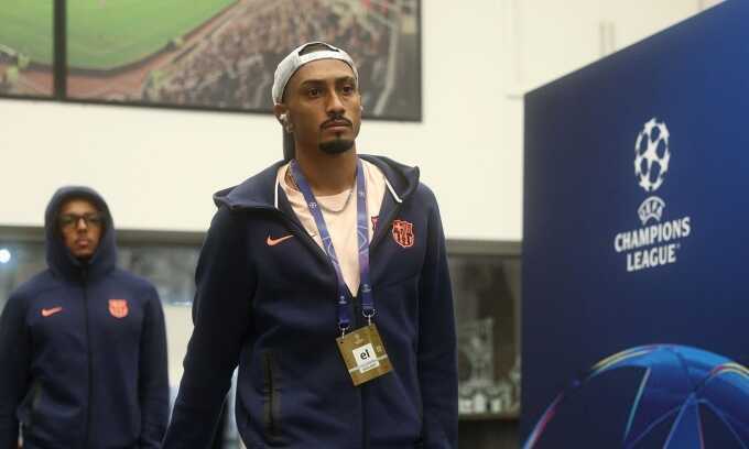 Raphinha: `Barca bị cướp suất vào bán kết Champions League`