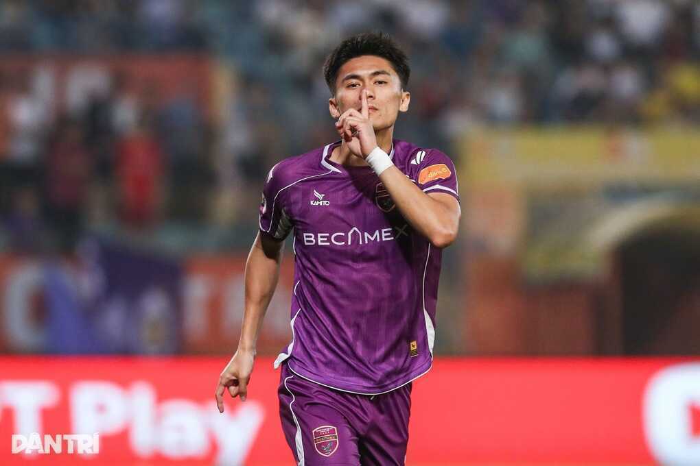 Hoàng Hên toả sáng, Hà Nội FC thắng đậm ở vòng 19 V-League