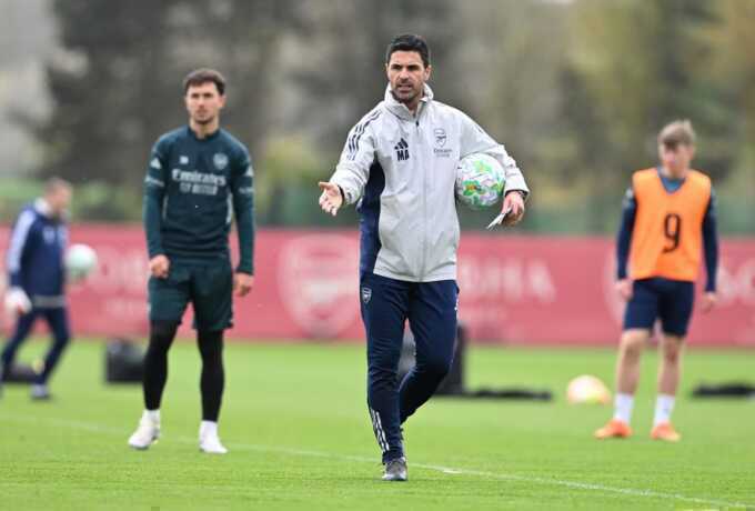 Arteta phủ nhận khả năng cầu hòa Man City