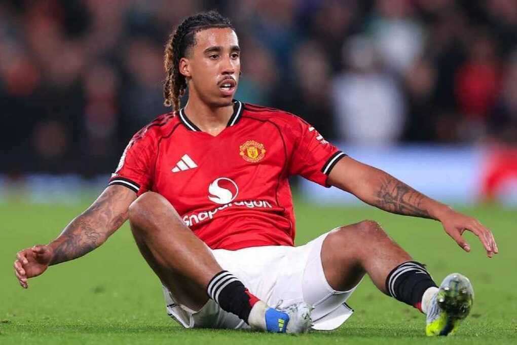 Man Utd khủng hoảng nặng nề trước đại chiến với Chelsea - 2