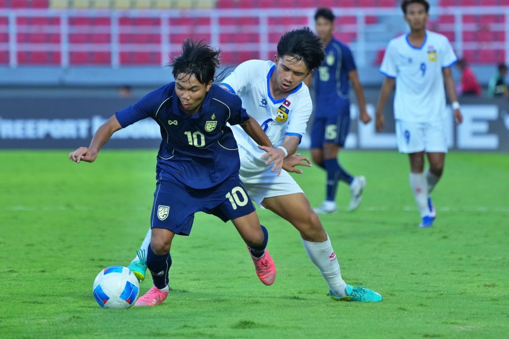 Thắng sốc U17 Thái Lan, U17 Lào giành vé vào bán kết trong ngỡ ngàng