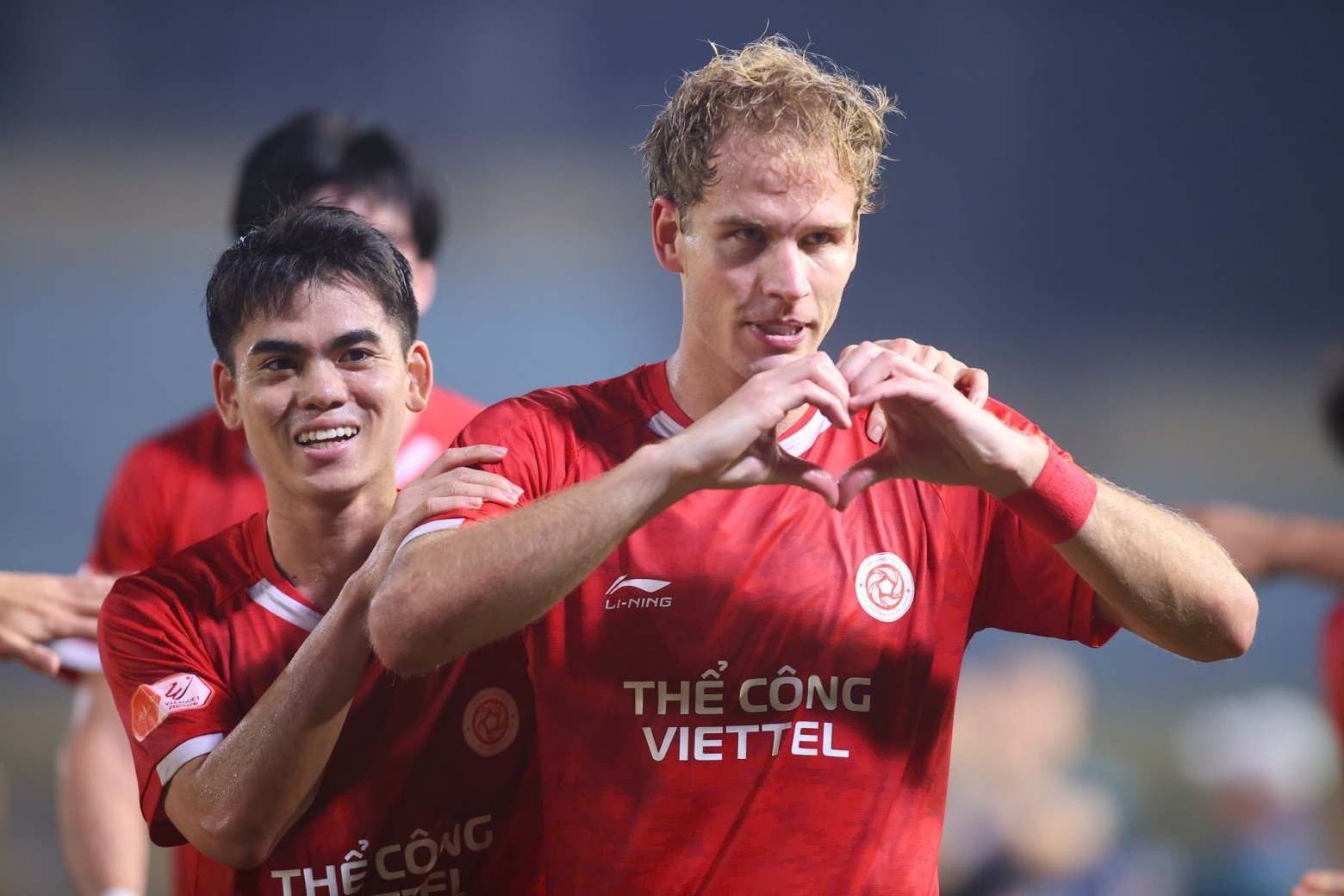 Thể Công Viettel buộc HAGL ra về tay trắng