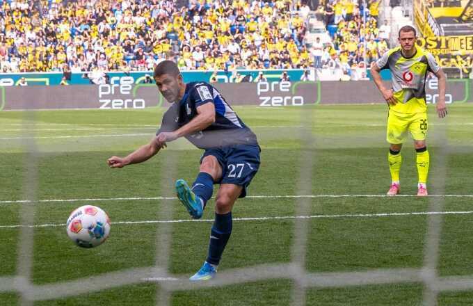 Đối thủ dâng chức vô địch sớm cho Bayern