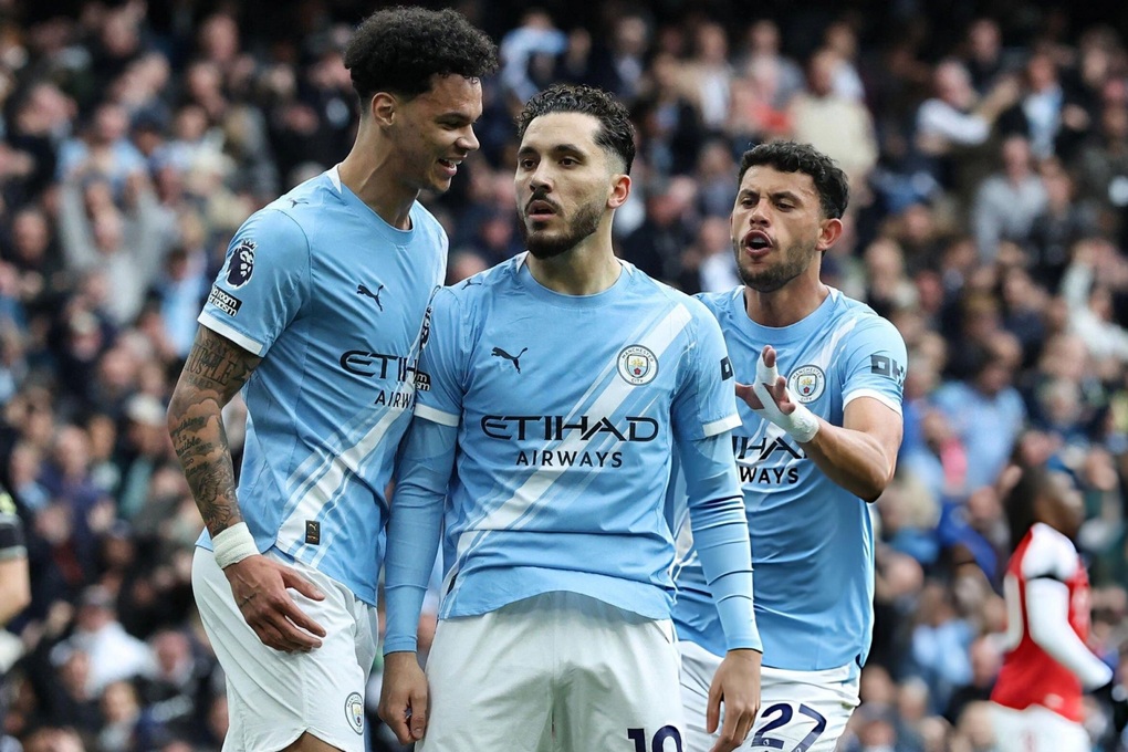 Man City đánh bại Arsenal, thắp lại hy vọng vô địch