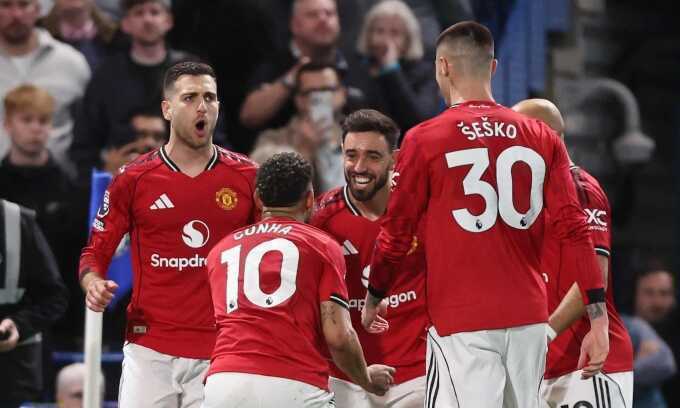 Man Utd thắng Chelsea, tiến sát suất Champions League