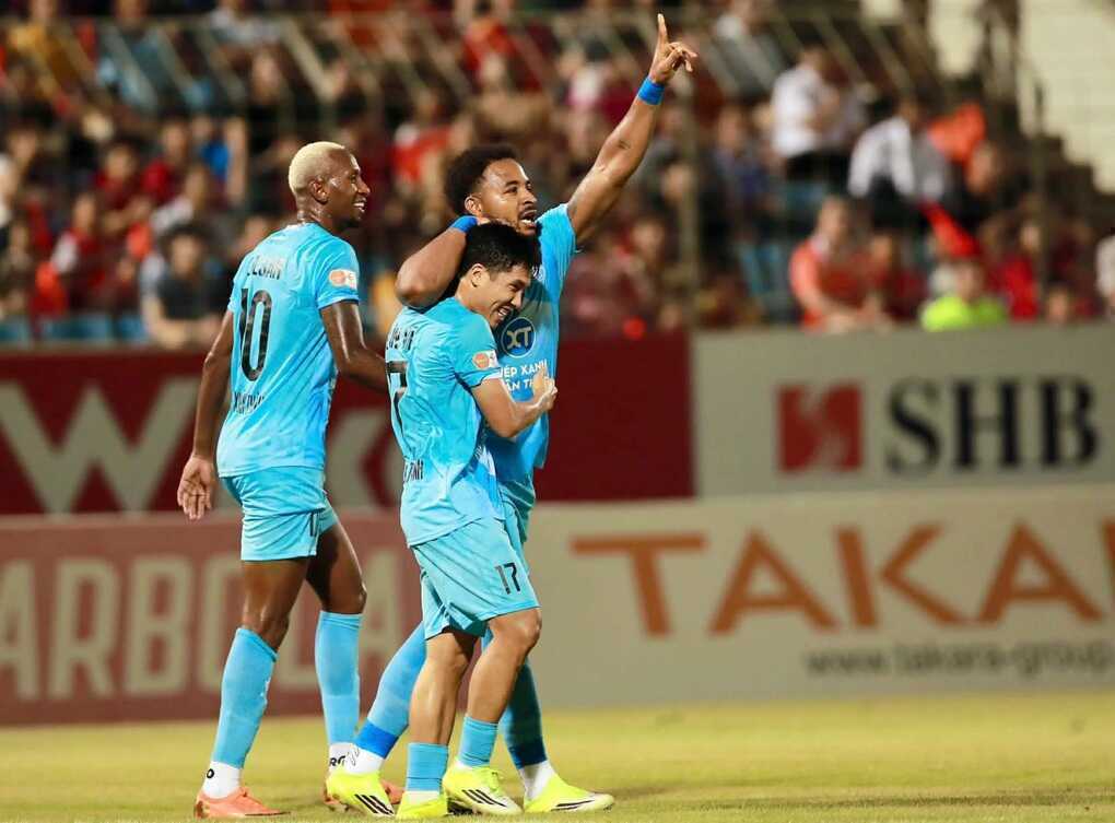 Xuân Son giúp CLB Nam Định thắng SHB Đà Nẵng, SLNA hòa CLB Thanh Hóa