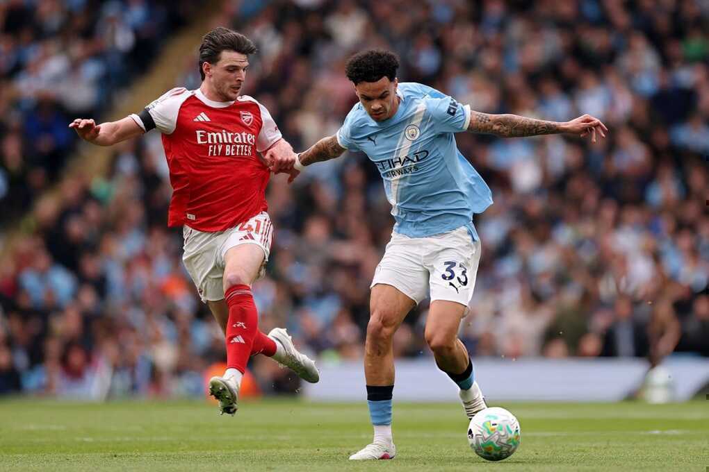 Man City hạ Arsenal, HLV Guardiola lập tức cảnh báo học trò