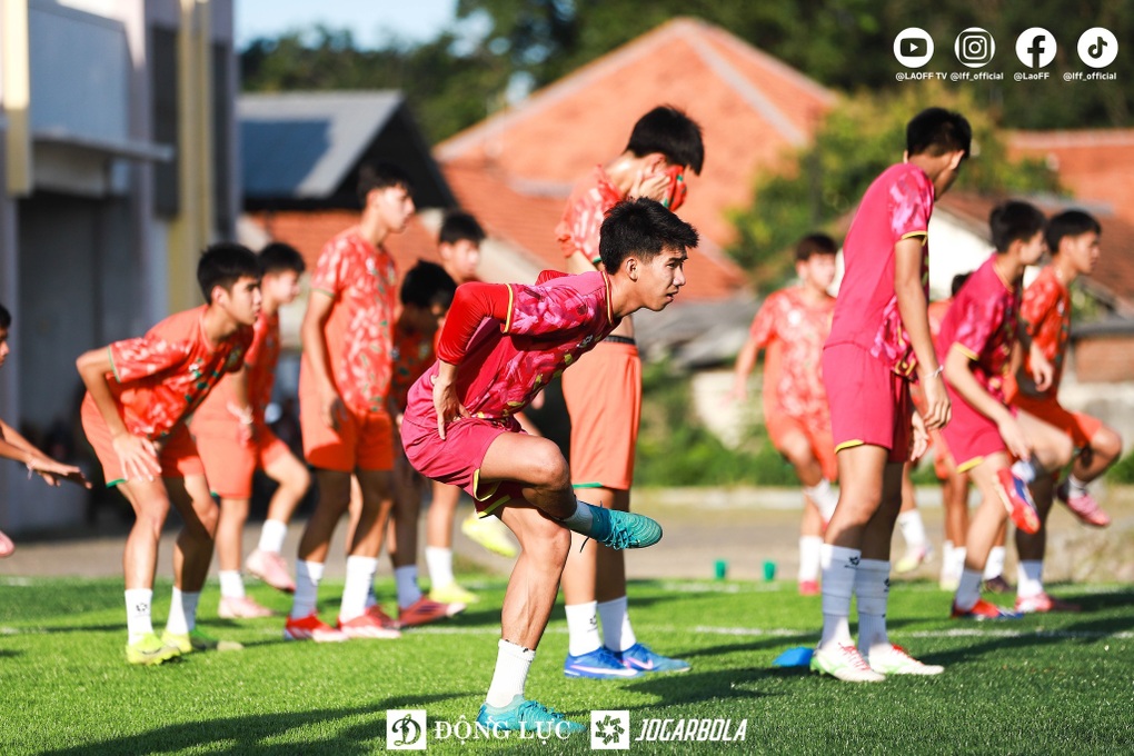 U17 Lào được thưởng lớn sau khi lọt vào bán kết giải Đông Nam Á - 2