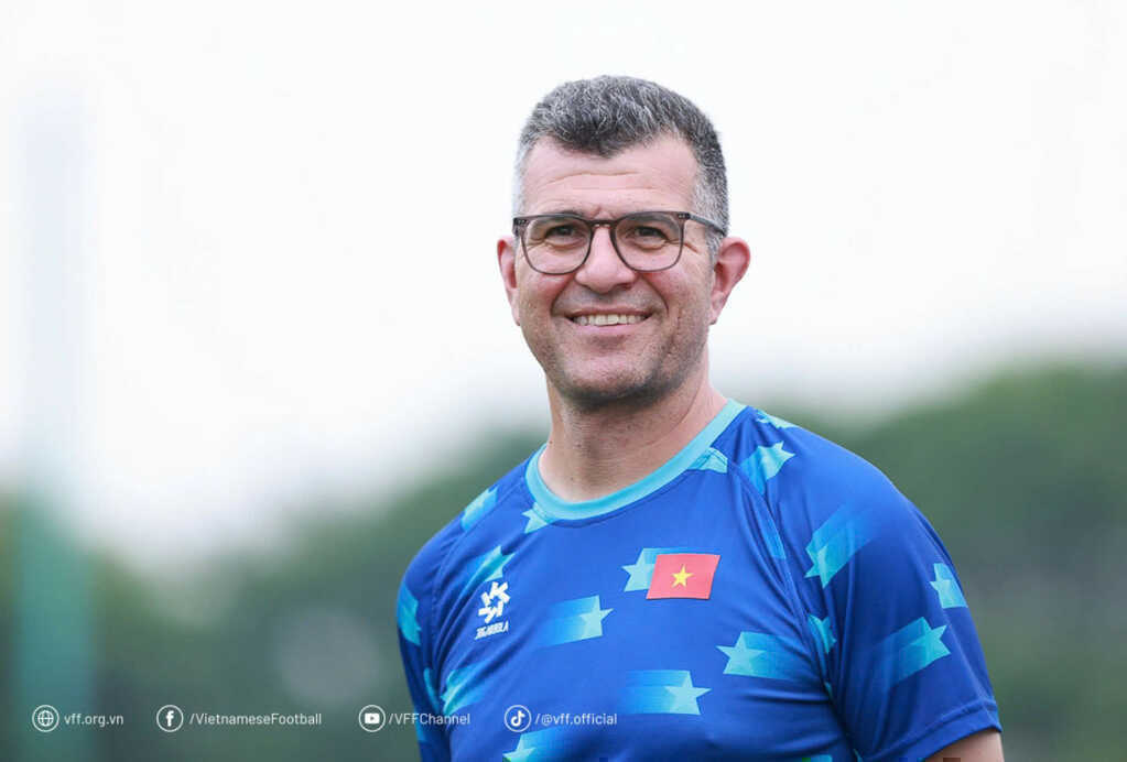 U17 Việt Nam gặp Australia ở bán kết, HLV Cristiano Roland nói gì?