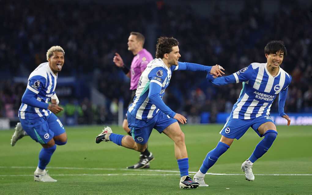 Chelsea hụt hơi, buông cờ trắng trước Man Utd và Liverpool