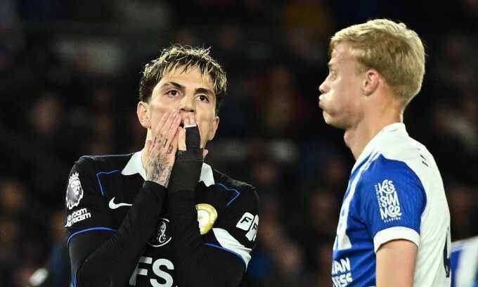 Chelsea thảm bại dưới tay Brighton