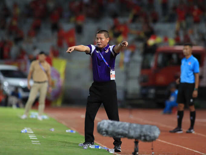 Ninh Bình chi lót tay khủng mời HLV Chu Đình Nghiêm