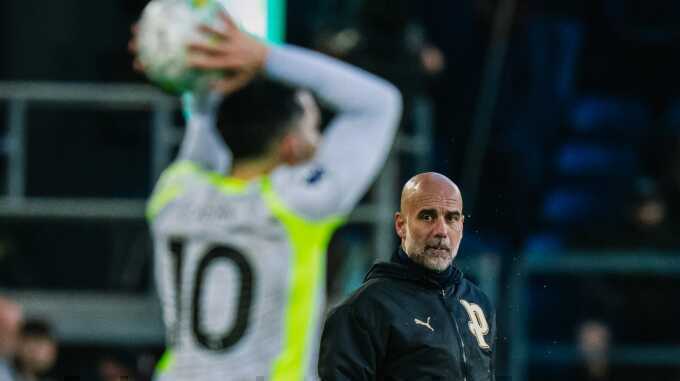 Guardiola hướng tới kết thúc hoàn hảo ở Ngoại hạng Anh