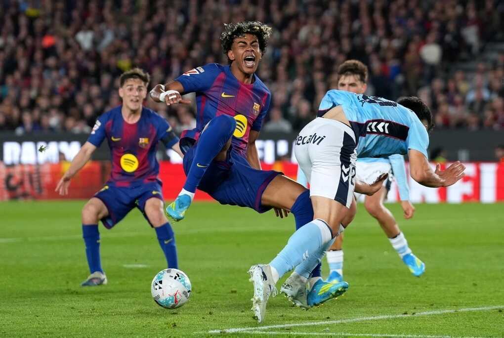 Lamine Yamal đổ gục xuống sân, có nguy cơ lỡ hẹn với World Cup 2026 - 2