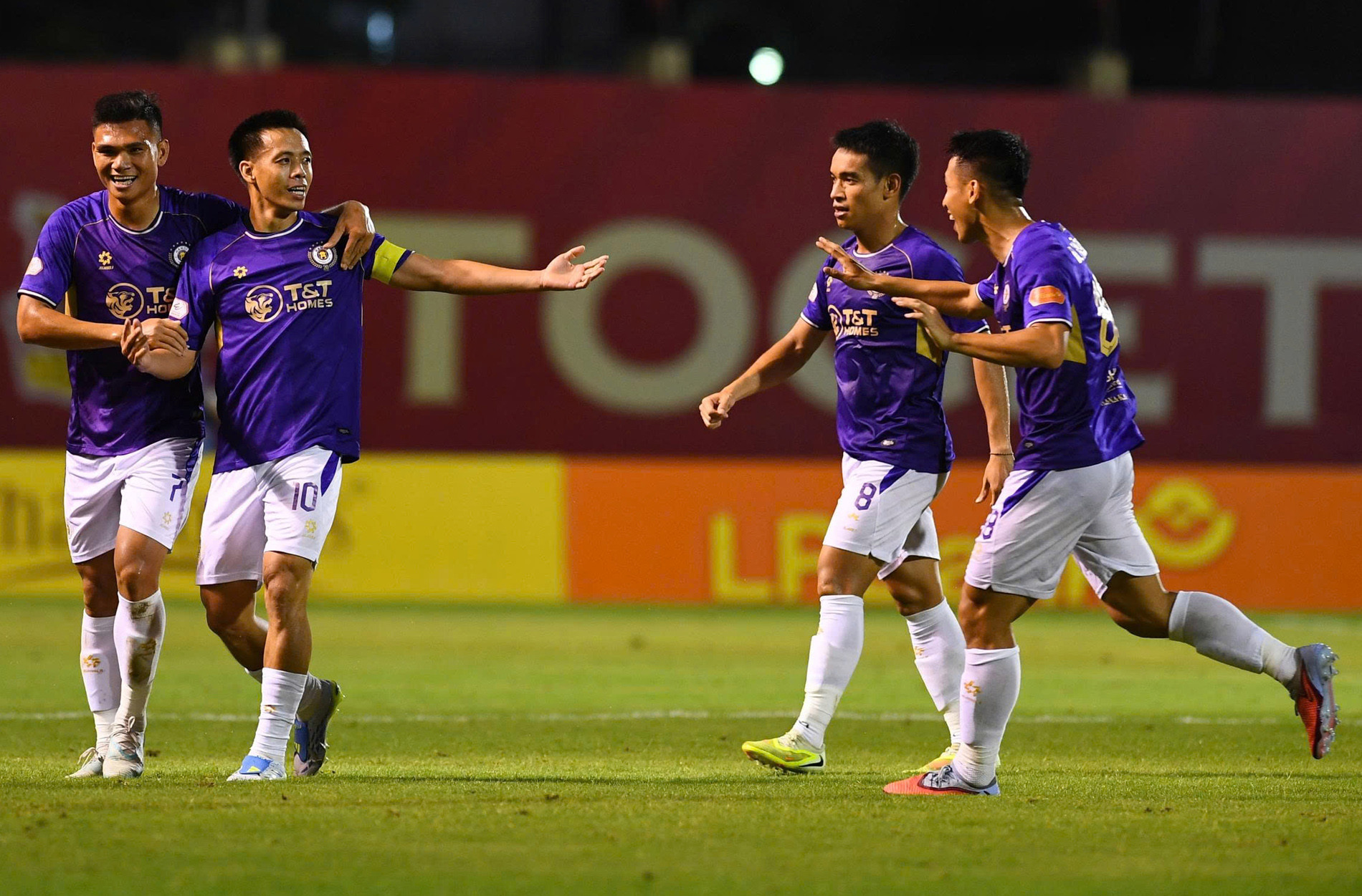 Văn Quyết nêu `tử huyệt` khiến Ninh Bình FC của Hoàng Đức bại trận