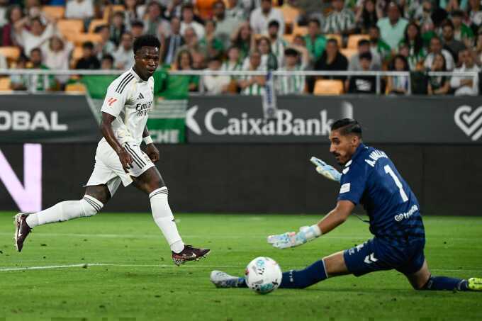 Bị cầm hòa, Real gần hết hy vọng đua La Liga