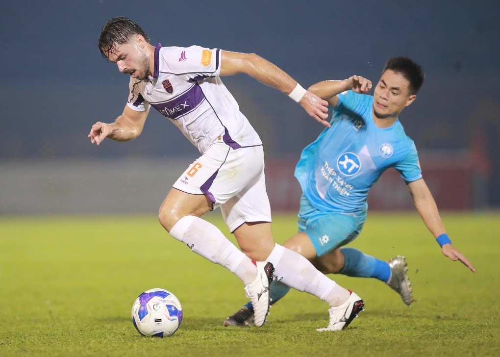 Xuân Son kém duyên ngày Nam Định bị cầm hòa, CLB Thanh Hóa thắng PVF-CAND