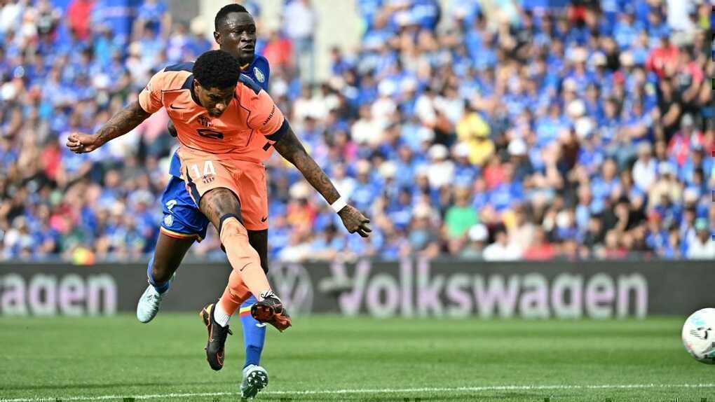 Barcelona bỏ xa Real Madrid 11 điểm trong cuộc đua vô địch La Liga