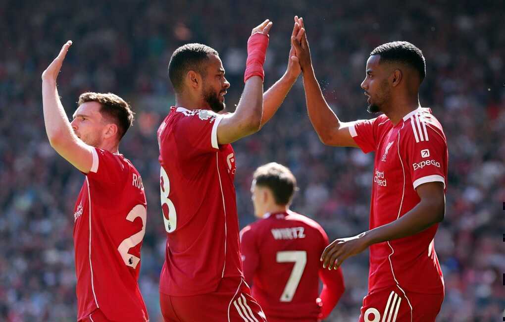 Liverpool bằng điểm với Man Utd, cuộc đua top 3 thêm nóng - 2