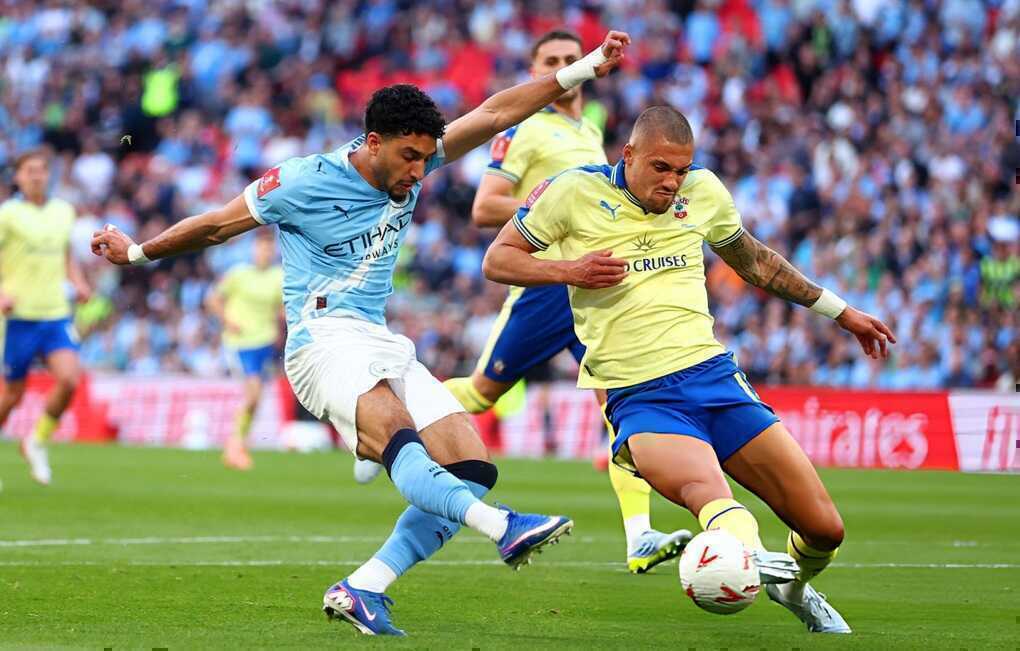 Man City ngược dòng kịch tính, tiến vào chung kết FA Cup