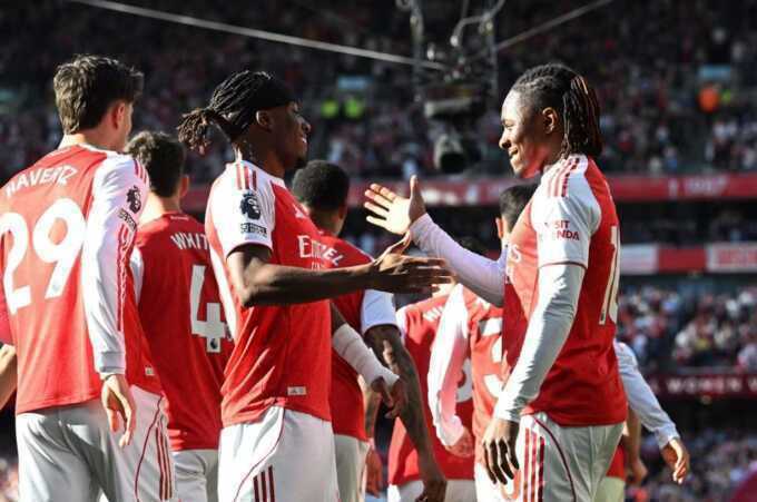 Redknapp: `Arsenal bị nỗi sợ bóp nghẹt`