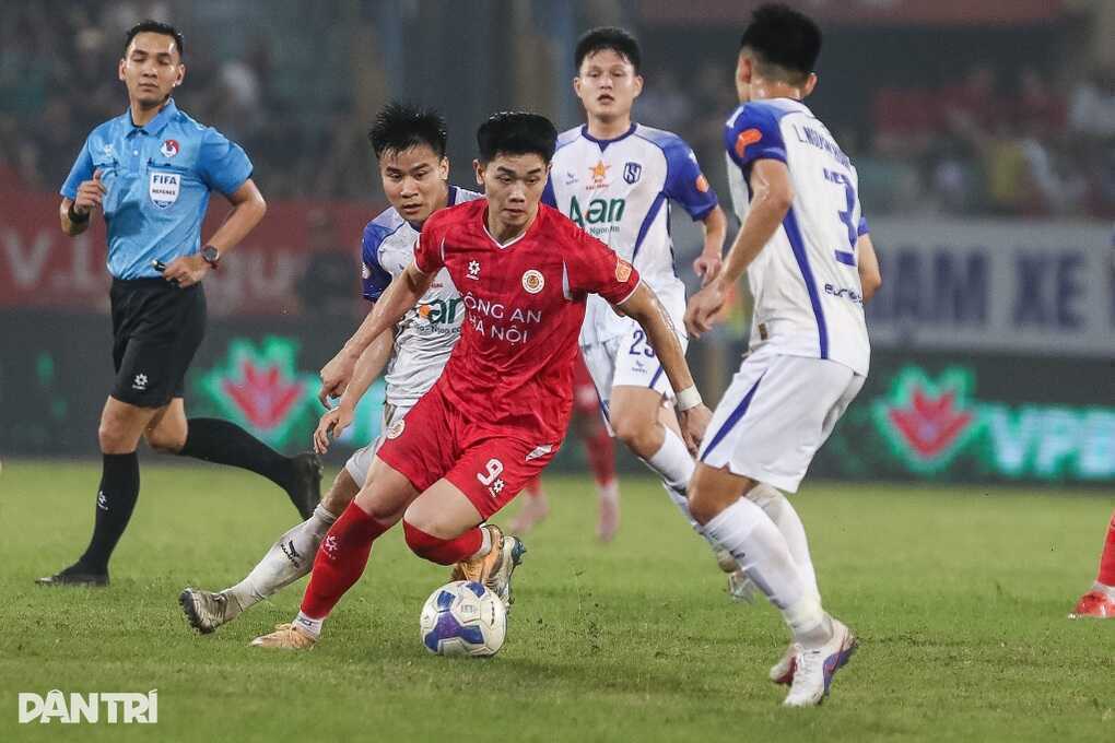 Đình Bắc nói điều bất ngờ về cú hat-trick tại V-League
