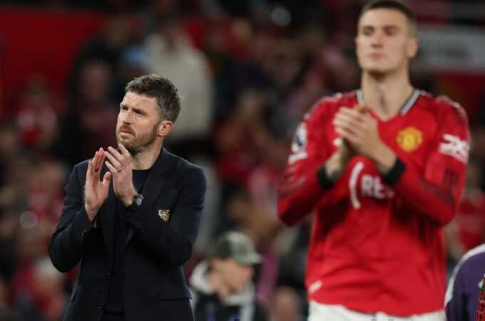 Carragher: `Man Utd đạt phong độ của đội đua vô địch Ngoại hạng Anh`