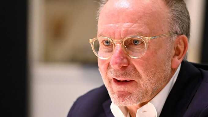 Cựu CEO Bayern: `PSG thời Messi, Neymar, Mbappe không thống nhất như hiện tại`