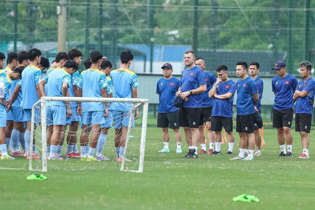 U17 Việt Nam tập xuyên ngày lễ, chuẩn bị đấu giải châu Á