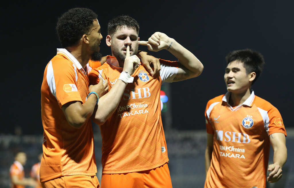 Cuộc đua trụ hạng V-League: Khó lường tới phút cuối