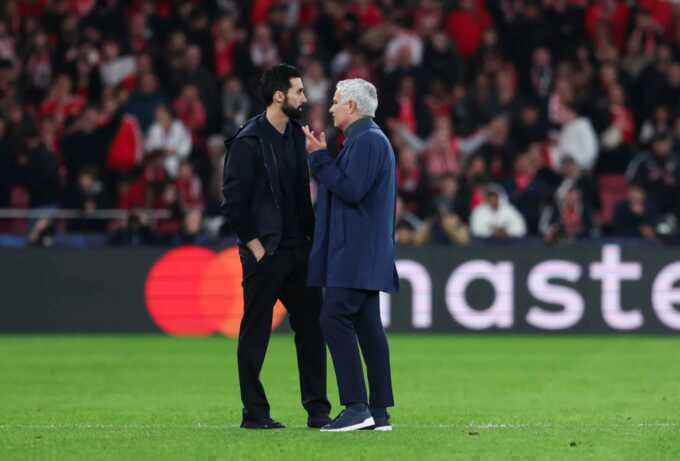 Mourinho được ưu tiên cho ghế HLV Real