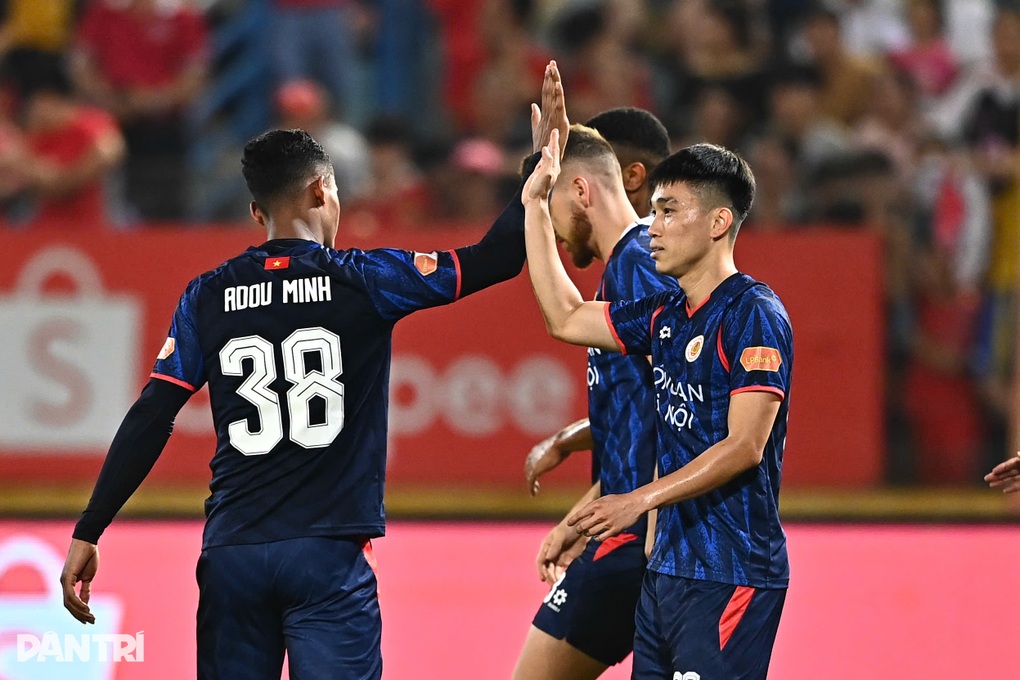 Đình Bắc tỏa sáng rực rỡ, CLB Công an Hà Nội xây chắc ngôi đầu V-League